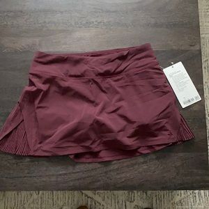 Lululemon Play off the Pleats Skirt
